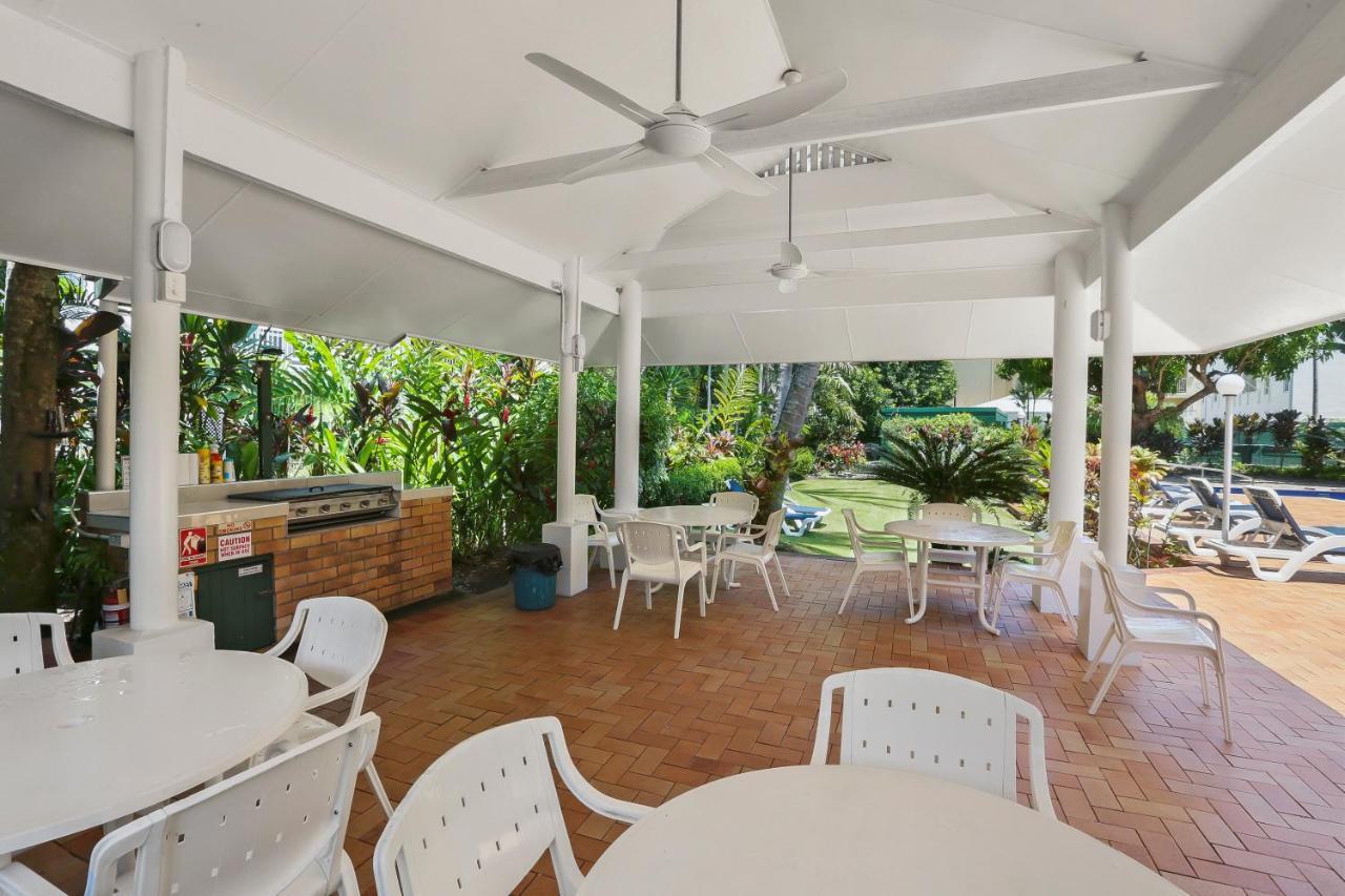 Agincourt Beachfront Apartments Клифтон-Бич Экстерьер фото