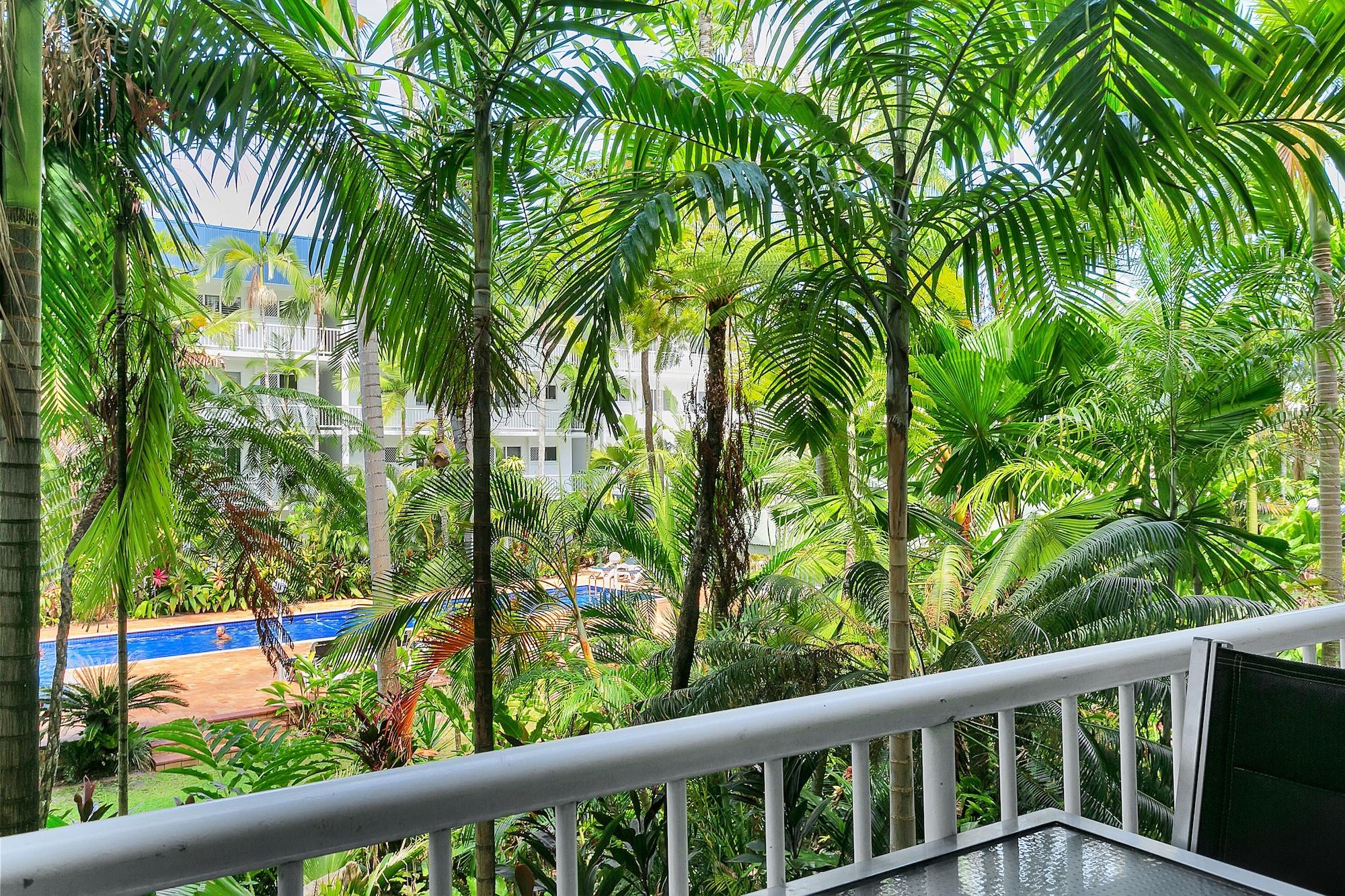 Agincourt Beachfront Apartments Клифтон-Бич Экстерьер фото
