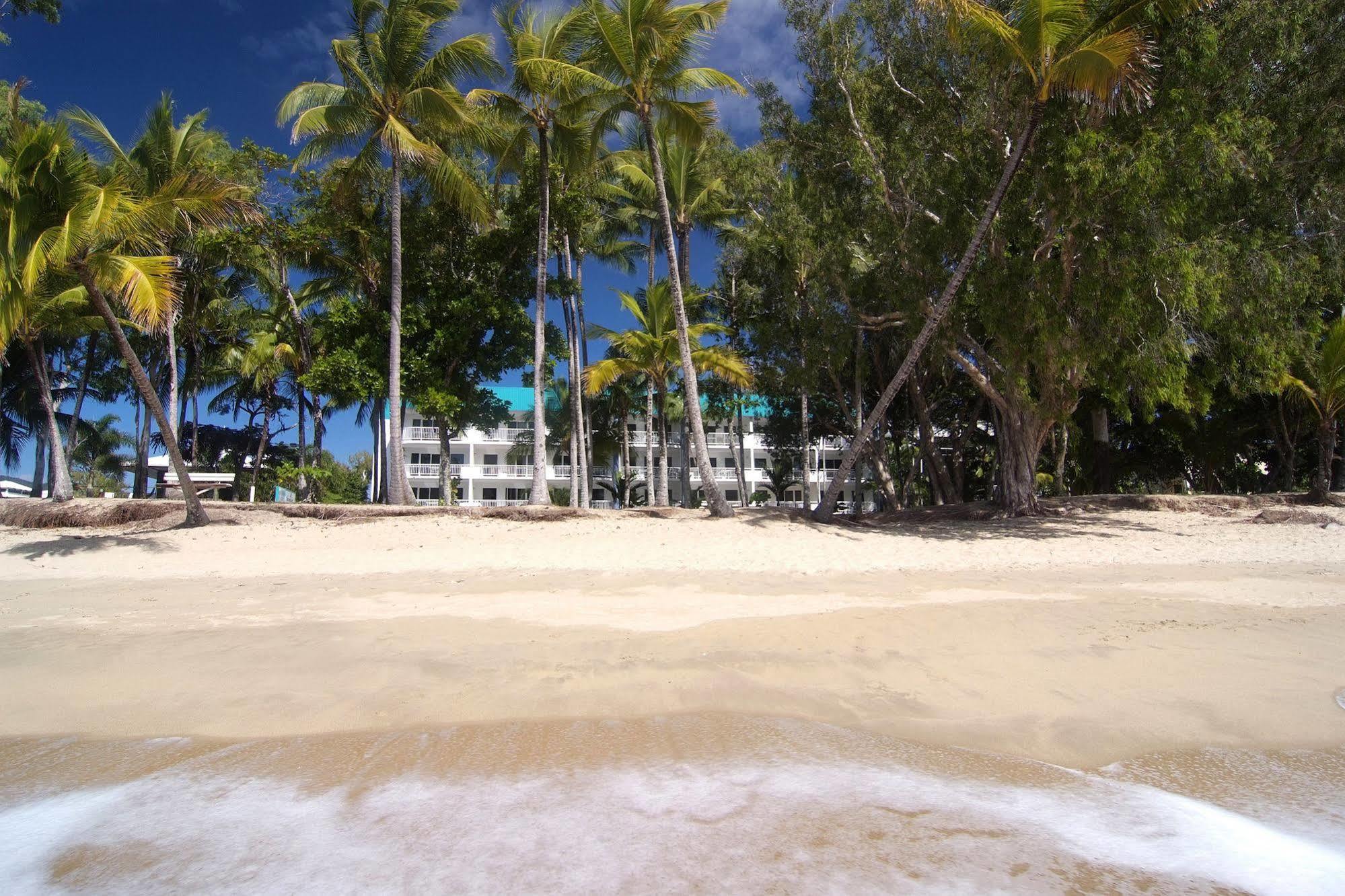 Agincourt Beachfront Apartments Клифтон-Бич Экстерьер фото